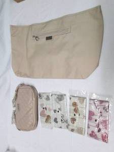 lot 157 image: Bella Russo wallets, purses and bag...