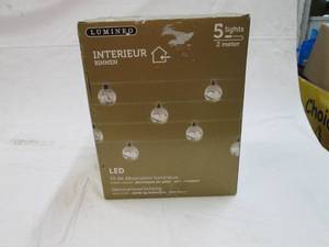 lot 238 image: Lumineo indoor lights 5 lights...
