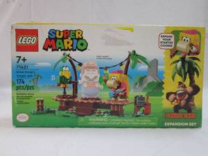 lot 257 image: Lego Super Mario buildable game ope...