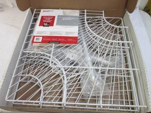 lot 335 image: Closetmaid 16 corner shelf kit...
