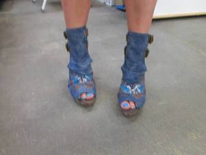 lot 353 image: Womens Mukluk denim blue wedges Siz...