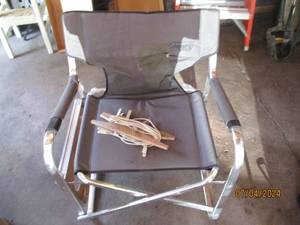 lot 22 image: Coleman folding Camping chair with cup holder armrest