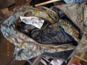 lot 26 image: Portable Camouflage canvas hunting blind