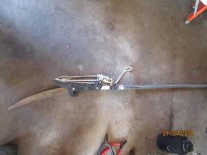 lot 29 image: Fiskars manual pole saw...