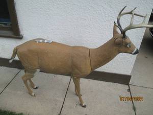 lot 46 image: Outdoor hunters Buck Decoy approximately 4 foot