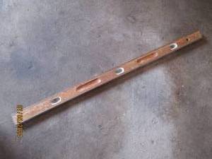 lot 57 image: Vintage 4ft wooden contractors level