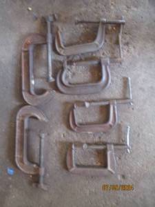 lot 61 image: Assortment of 4 and 6 C-clamps