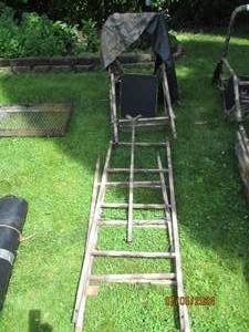 lot 72 image: Big Game Skybox Deluxe metal covered tree stand