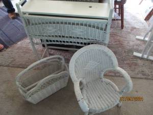 lot 11 image: Vintage Wicker Rattan 3pc Entry table, Magazine holder and small chair set