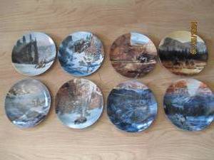 lot 9 image: Complete 8pc The faces of nature porcelain display plate collection