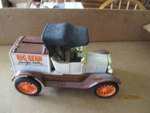 lot 82 image: Ertl Die cast replica bank with key of 1918 Ford Model T Runabout with Big Bear Family Centers advertisement