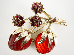 SARAH COVENTRY  Strawberry Festival Circa 196667 Brooch.