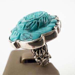 Amy Kahn Russell Carved Turquoise Flower Sterling Silver Ring. Size 8.5-8.75.