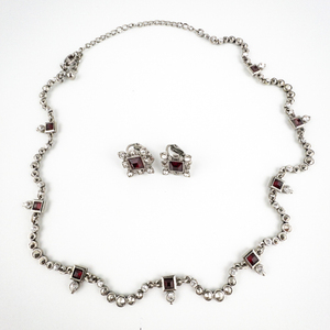 AVON Red & White Rhinestone Base Metal Choker Necklace. With Matching Clip-On Earrings