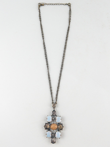 AVON Nr Antiqued Multi-Colored Rhinestone Base Metal Pendant Necklace.
