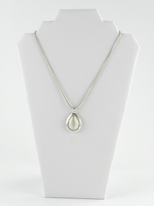 AVON Mother Of Pearl Teardrop White Plated Base Metal Pendant Necklace.