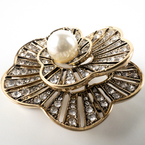 Napier Gold Tone Pearl & Rhinestone Brooch Base Metal Brooch.