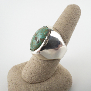 Royston Turquoise Cabochon Sterling Silver Ring. Size 9.25 - 9.5.