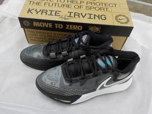 Kyrie Irving size 9.5 Black Mercury...