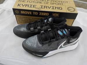 Kyrie Irving size 9.5 Black Mercury...