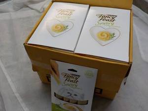 30 x 4 packs Natural Chicken in a D...