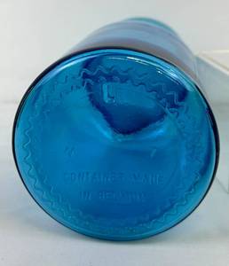 lot 90 image: Vintage Blue Glass Apothecary Jar
