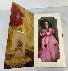 lot 44 image: 1995 Sweet Valentine Hallmark Special Edition Barbie