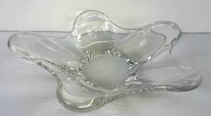 lot 36 image: Vintage Daum Crystal Sculptural Bowl