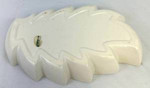 lot 41 image: Vintage Haeger Leaf Tray