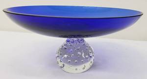 lot 71 image: Vintage Cobalt Blue Candy Dish and Apple Paper Weight
