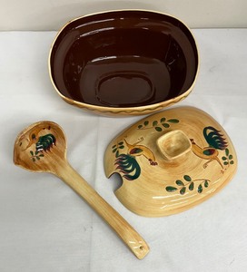 lot 101 image: Pennsbury Pottery Soup Tureen with Coordinating Ladle