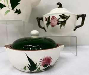 lot 95 image: Vintage Stangl Thistle Lot with Pink Cosmos Cup