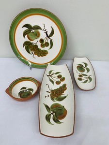 lot 123 image: Vintage Stangl Orchard Song Serving Pieces