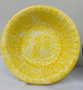 lot 111 image: Vintage Stangl Town & Country Hand Painted Sponge Ware Serving Pieces