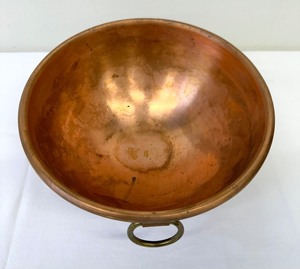 lot 136A image: Vintage Copper Rounded Bowl Mixing Bowl with Rolled Edge