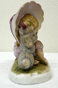lot 172 image: Vintage Lefton Ceramic Girl in Purple Dress with Poodle KWI 206