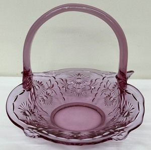 lot 223 image: Vintage Baroness Dusty Rose Fenton Basket and Two Art Glass Style Vases, One with Rigaree