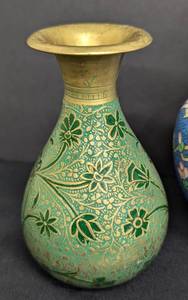 lot 210 image: Assorted Vintage Cloisonn and Enamel Vases