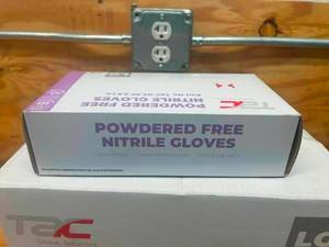 lot 21 image: TAC- Case of Powdered Free Nitrile Gloves Size Large (1000 gloves)