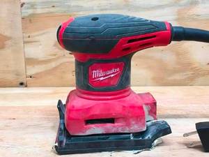 lot 30 image: Used Milwaukee 14 Sheet Sander Model # 6033-21 (Tested And Works)