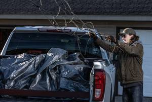 lot 33 image: Keeper ZipNet Adjustable Cargo Net