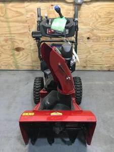 lot 4 image: Toro 24 in. Power Max e24 60V Two-Stage Snow Blower with 4Ah battery and charger Model # 39924 (Retail $1499)