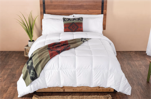 lot 111 image: White River King Size Down Alternative Comforter (Retail $88.77)
