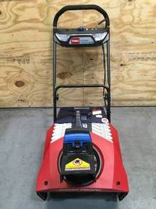 lot 141 image: Toro 21 in. 60V Electric Battery Power Clear Self Propel Snow Blower Model # 39921 (Tool Only)