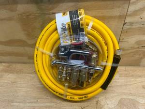 lot 194 image: FLO-LITE 50 Rubber Air Hose Kit (07132410)
