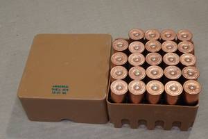 lot 212 image: 24 Peters 12 Gauge 2-34 4 Shot Shotshells