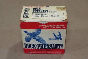 lot 214 image: 19 Winchester Duck & Pheasant 12 Gauge 2-34 6 Shot Shotshells