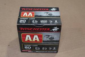 lot 224 image: 25 Winchester AA 20 Gauge 2-34 8 Shot Shotshells