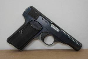 lot 2C image: Browning Model 1910-FN 9mm Short (.380 ACP) Semi-Auto Pistol