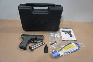 lot 2G image: NEW Walther P22 .22 LR Semi-Auto Pistol
